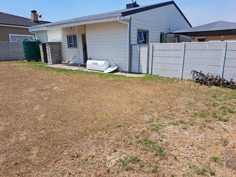 3 Bedroom Property for Sale in Perlemoenbaai Western Cape